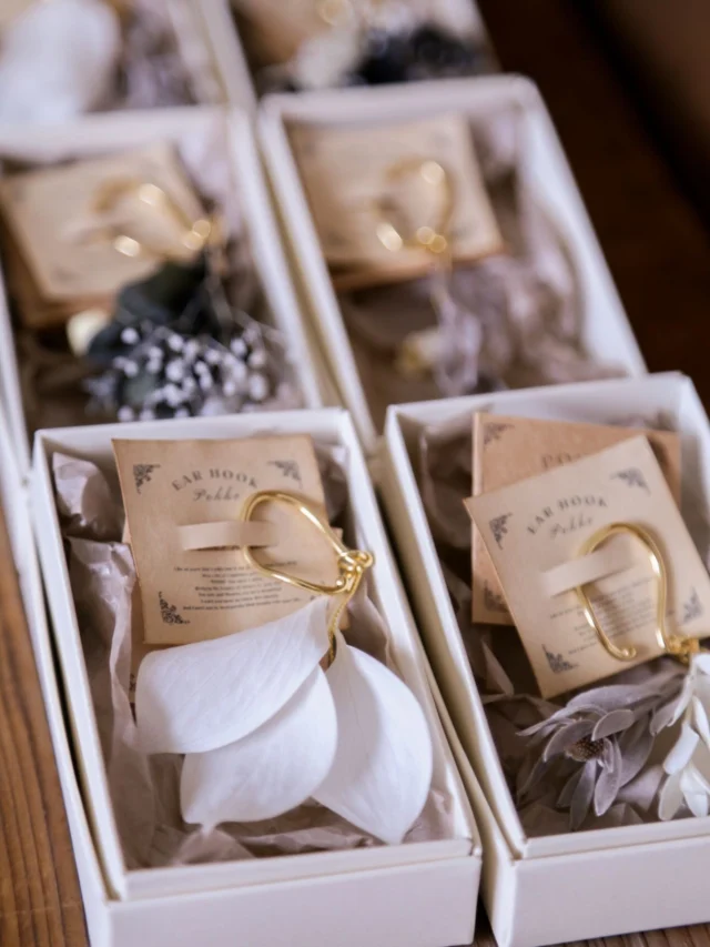 イベント出店のお知らせ

冬眠を終えて
今年も本格的に動き出します。
久しぶりのイベント出店に
2人でワクワクしています♡

⚘出店イベント

𓍯サクラビ雑貨店
-ゆうことりえと作家たちのタカラモノ展-
日時:2026年3月15日（日）
10:00〜15:00
場所:サクラビ雑貨店
岐阜県羽島郡笠松町米野241-2
（ @sakurabi.zakkaten さま）

𓍯KOZOJI ICONIC MARKET
日時:2026年3月21日（土）、22日(日)の2日間
11:00〜16:00
場所: 愛知県春日井市中央台2丁目5
アピタ高蔵寺店屋上パーキング
(@kozoji.iconic.market さま)

𓍯手仕事三星市
日時:2026年4月12日（日）
10:00-15:00
場所：三星毛糸（羽島市正木町不破一色898）
(@mitsuboshi1887 さま)

𓍯サンデービルヂングマーケット
日時:2026年4月19日(日)
11:00~16:00
場所:岐阜県岐阜市柳ヶ瀬商店街
( @sundaybldg.mkt さま)

𓍯余白マルシェ
日時:2026年4月29日(水)
10:00〜16:00
場所:せきてらす
岐阜県関市平和通４丁目12番地1
( @yohaku.marche さま)

ぜひお立ち寄りください。
お会いできるのを楽しみにしております。